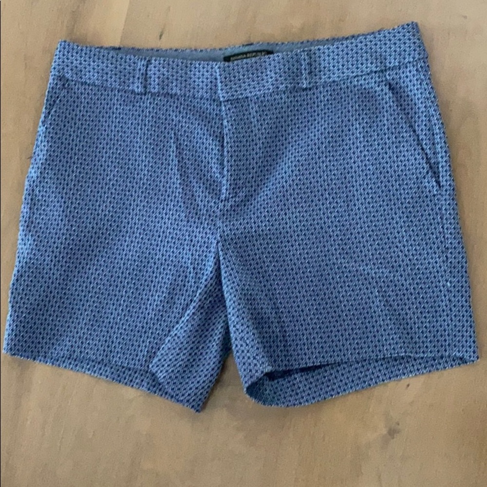 Banana Republic patterned chino shorts